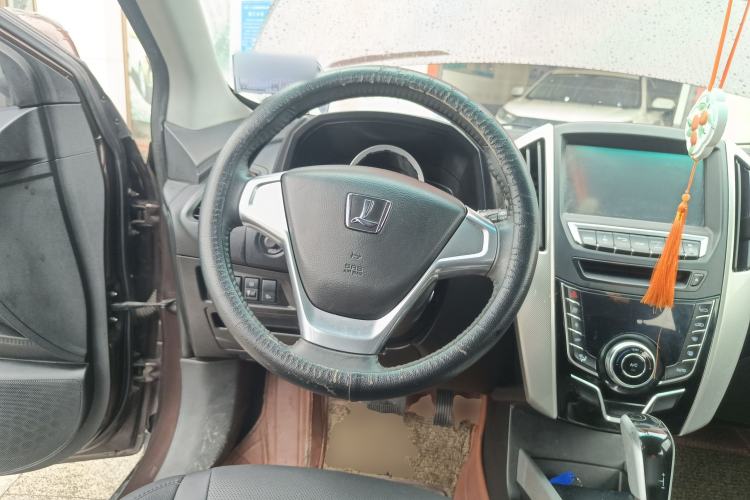 Used Luxgen U6 SUV 2015 1.8T Fashion-Upgraded Model
