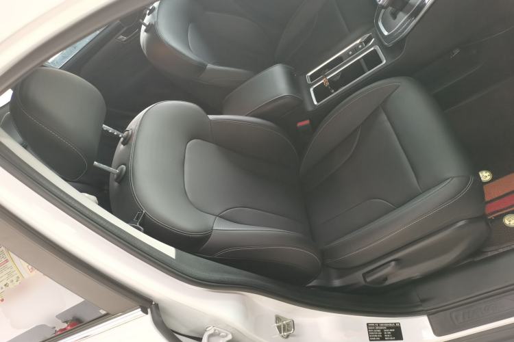 Used Haval M6 2021 PLUS 1.5T DCT Prestige Smart Connectivity Model
