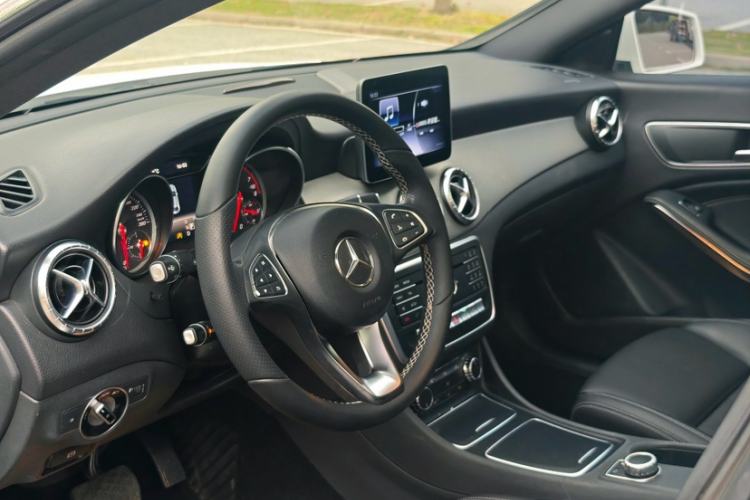 Used Mercedes-Benz CLA 2017 Refreshed CLA 200 Sport Edition Interior 4