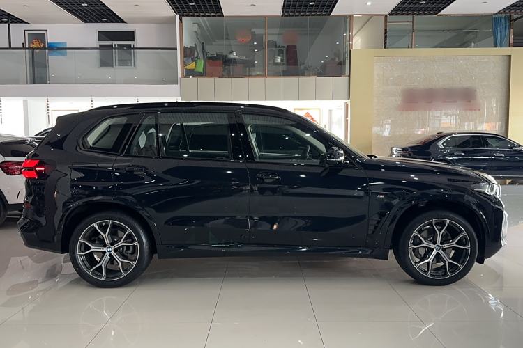 Used BMW X5 2023 xDrive 30Li Luxury M Sport Night Edition Package