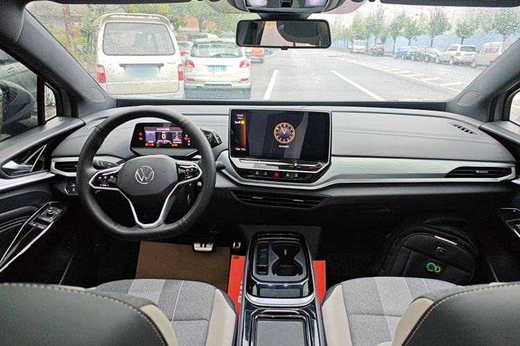 Used Volkswagen ID.4 CROZZ 2022 Long-Range PURE+ Edition
