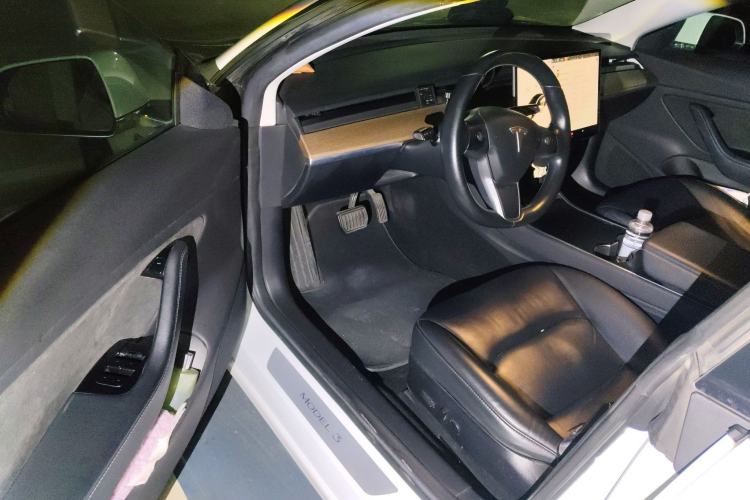 Used Tesla Model 3 2019 Long-Range Rear-Wheel-Drive Version
