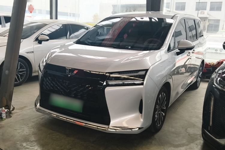 Used Wuling Starlight 730 2025 Model Plug-in Hybrid 125km Luxury Edition