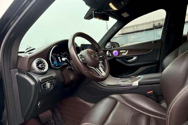 Used Mercedes-Benz GLC 2022 Facelift GLC 260 L 4MATIC Luxury Edition Interior 4