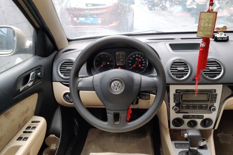 Used Volkswagen Lavida 2011 1.6L Automatic Premium Edition Steering Wheel
