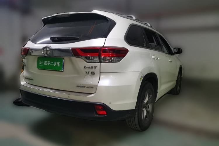 Used Toyota Highlander 2018 2.0T Four-Wheel Drive Luxury Edition 7 Seats China V Emission Standard Rear Right 45 Deg