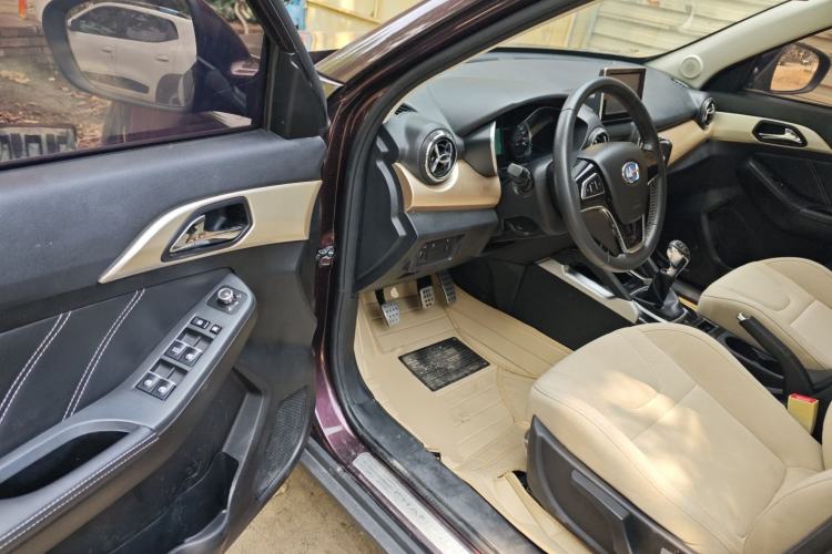 Used BAIC Changhe Q35 2016 1.5L Manual Cool Edition
