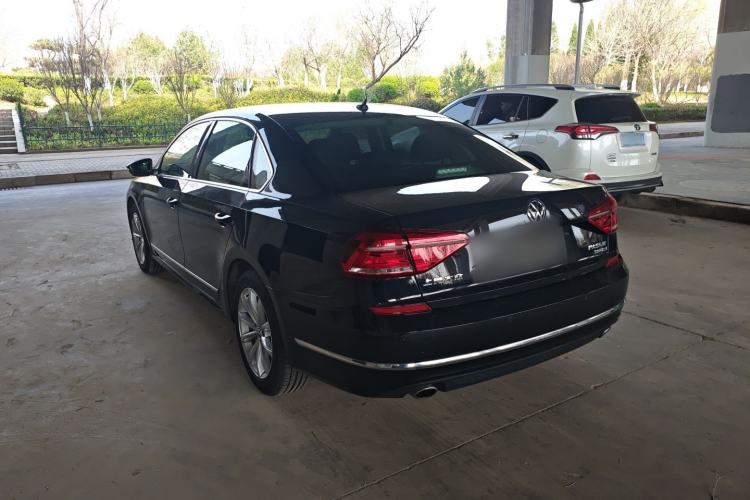 Used Volkswagen Passat 2017 330TSI DSG Luxury Edition Exterior 2