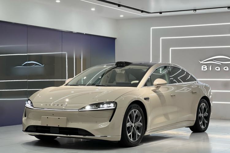 Used Hima Luxeed S7 2025 855 km Max