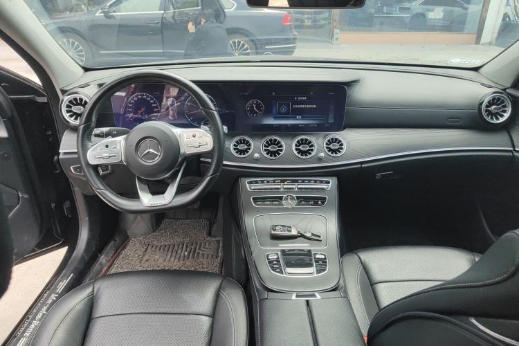 Used Mercedes-Benz E-Class 2019 Restyled E 300 L Sporty and Stylish Edition Center Console