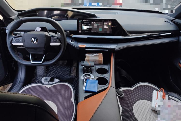 Used Changan UNI-V 2022 1.5T Prestige Version
