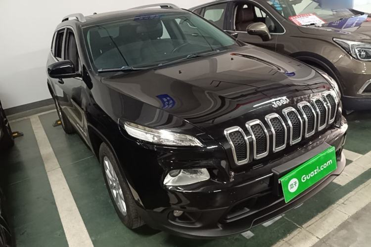 Used Jeep Cherokee 2016 2.0L Superior Edition
