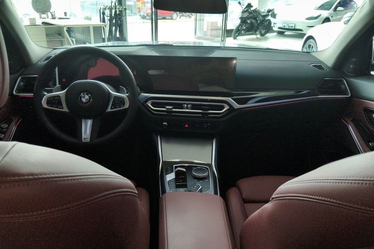 Used BMW 3 Series 2023 325Li M Sport Night Edition Package Center Console