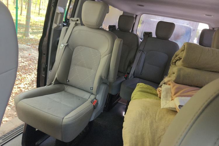 Used Ford Transit 2023 2.0T Diesel Automatic Commercial & Travel Version Mid-axle Low-roof Design 7/8/9-Seater