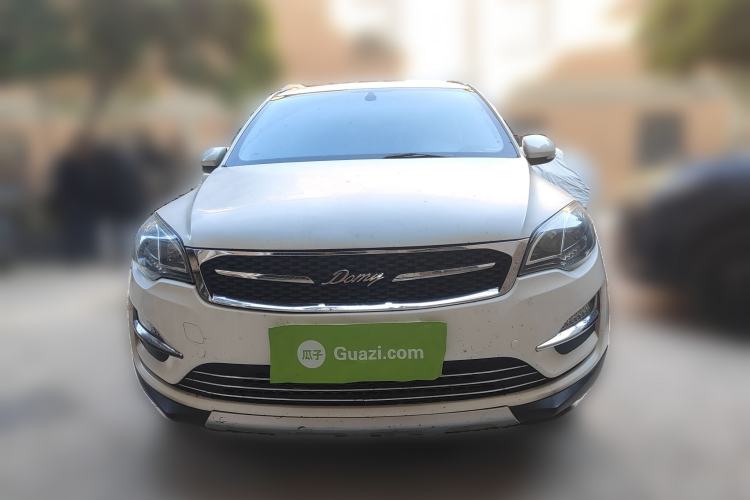Used Zotye Domy X5 2017 Upgraded Model 1.5T Manual Luxury Version
