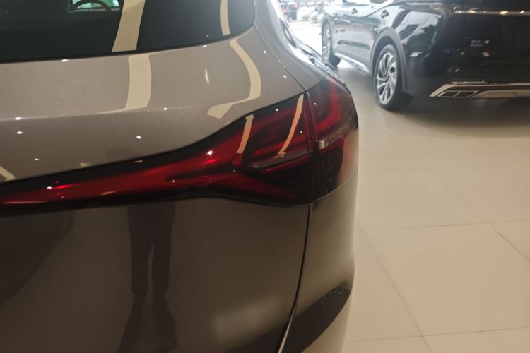 Used Hongqi HS6 PHEV 2026 220 All-Wheel Drive Smart Hybrid Version