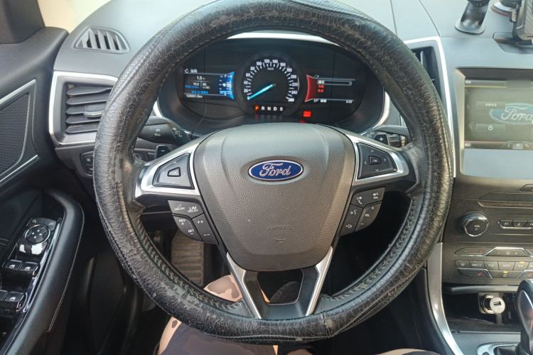 Used Ford Edge 2015 2.0T GTDi 4x4 High-Grade Model
