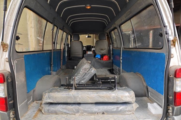 Used King Long Golden Way 2015 2.0L Value-Packed Practical Version 4G21B Trunk