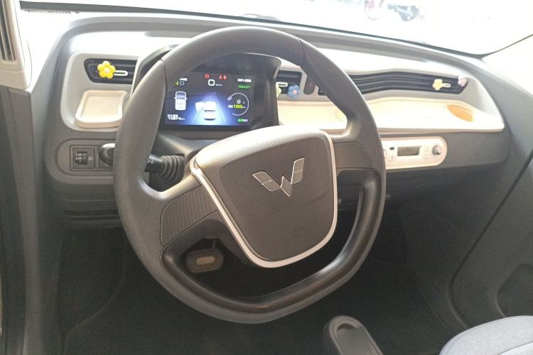 Used Wuling Hongguang MINIEV 2022 Macaron Premium Model – Lithium Ternary Battery
