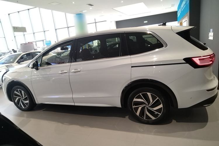 Used Volkswagen Viloran 2024 330TSI Luxury Edition