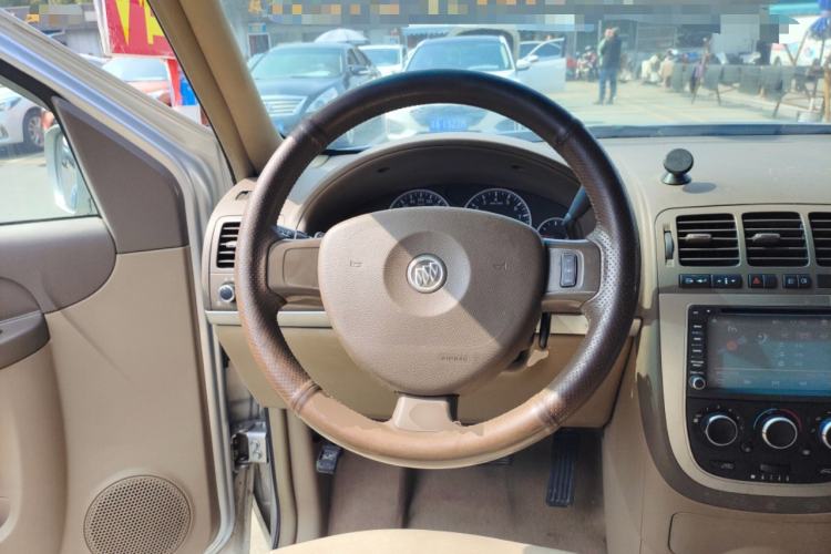 Used Buick GL8 2014 2.4L Classic Edition