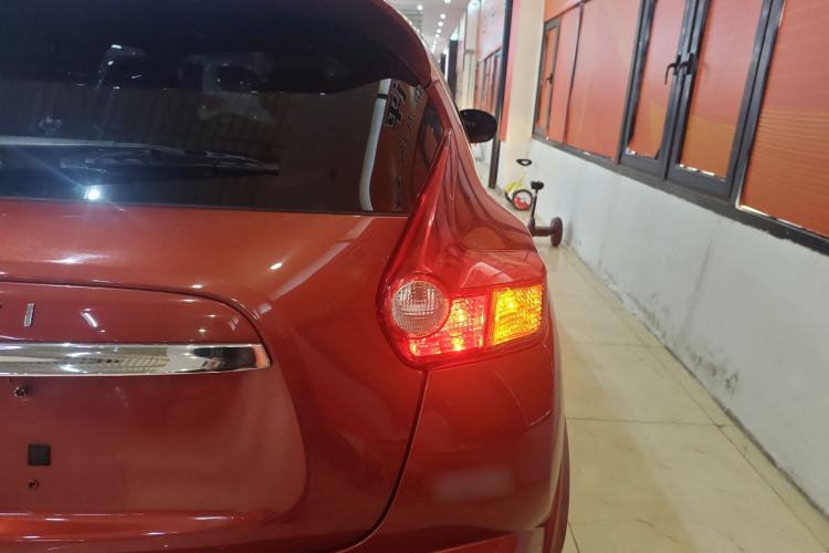 Used Infiniti ESQ 2014 1.6L Spontaneous Edition