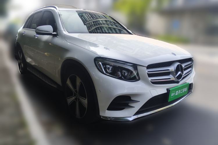 Used Mercedes-Benz GLC 2019 GLC 300 L 4MATIC Dynamic Model Front Right 45 Deg