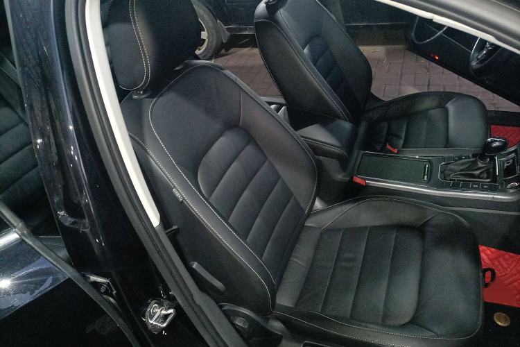 Used Volkswagen Passat 2016 1.8T Government Procurement Version (CEA Engine + 6AT)
