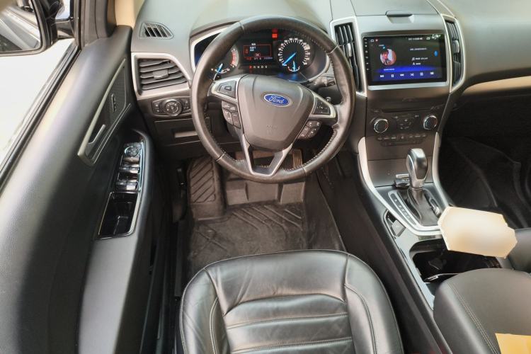 Used Ford Edge 2017 EcoBoost 245 Two-Drive Platinum Edition 5 Seats Steering Wheel