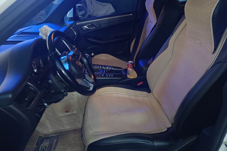 Used Porsche Macan 2017 Macan 2.0T Left Front Seat