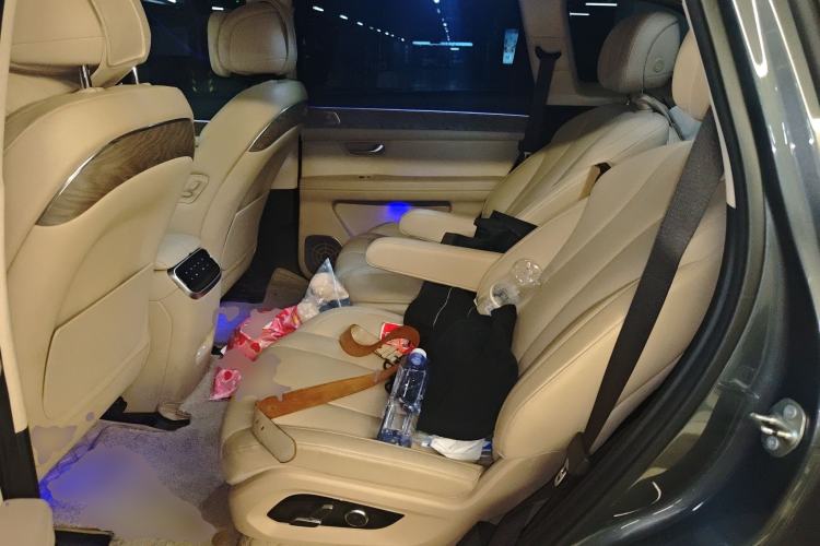 Used Hima AITO M7 2022 1.5T Four-Wheel Drive Luxury Edition Left Rear Seat