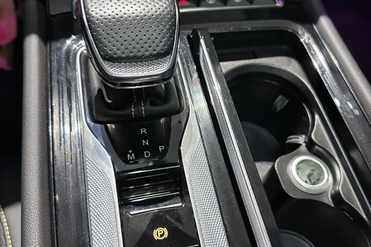 Used Hongqi H6 2023 2.0T ZhiZhen Edition