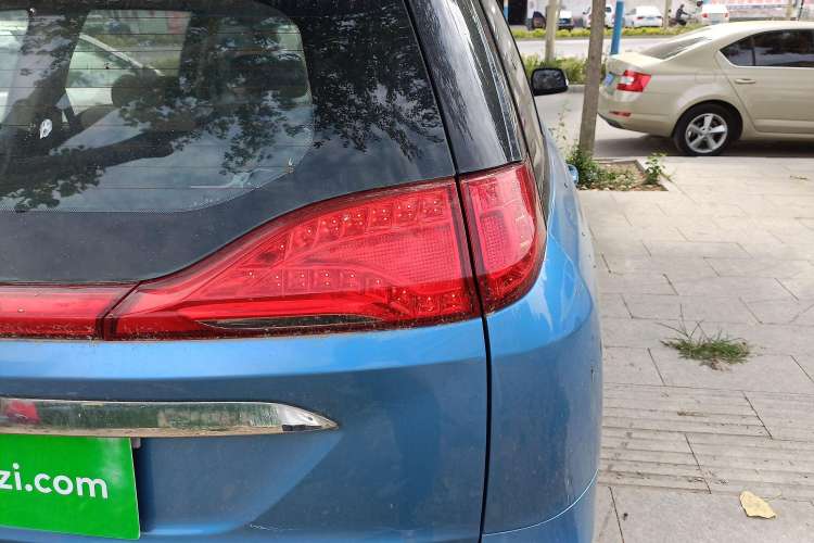 Used Chery Arrizo M7 2015 2.0L CVT Wide Enjoyment Edition 232 Seats
