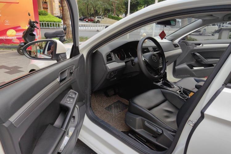 Used Volkswagen Lamando 2017 230TSI DSG Fashion Edition