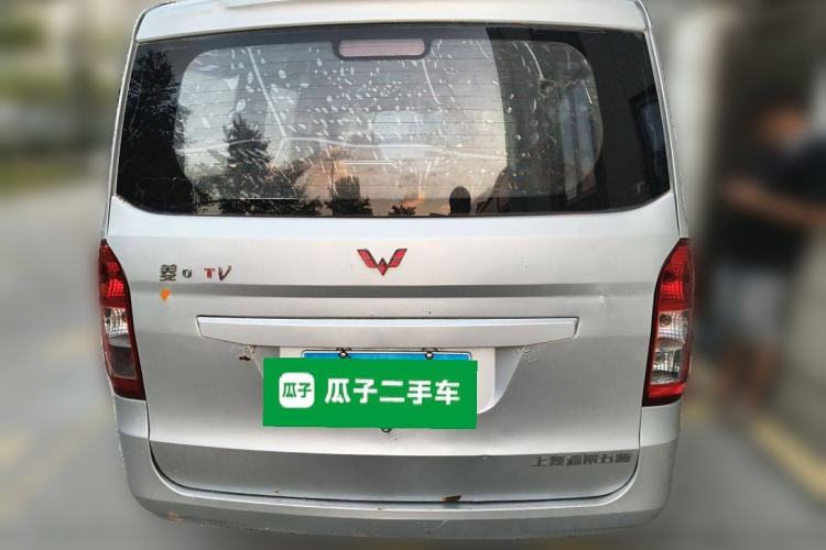 Used Wuling Rongguang V 2015 1.5L Standard Version
