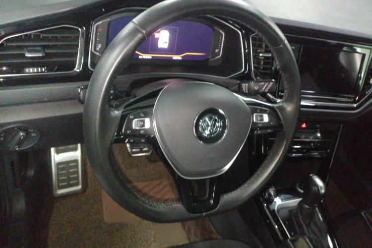 Used Volkswagen T-ROC 2020 280TSI DSG Two-Wheel-Drive Luxury Version
