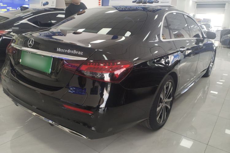 Used Mercedes-Benz E-Class New Energy 2022 Second Facelift E 350 e L Plug-in Hybrid Sports Sedan Rear Right 45 Deg