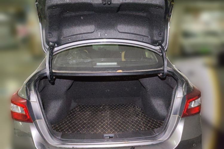 Used Nissan Sylphy 2021 Classic 1.6XE CVT Comfort Edition Trunk