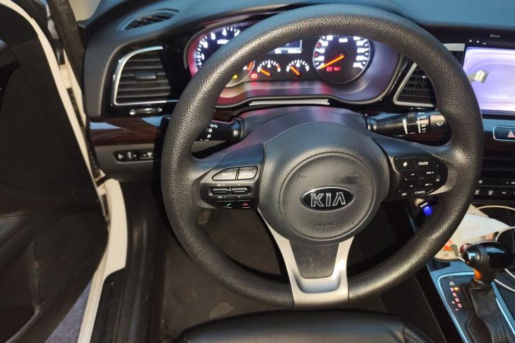 Used Kia K4 2014 1.8L Automatic GLS
