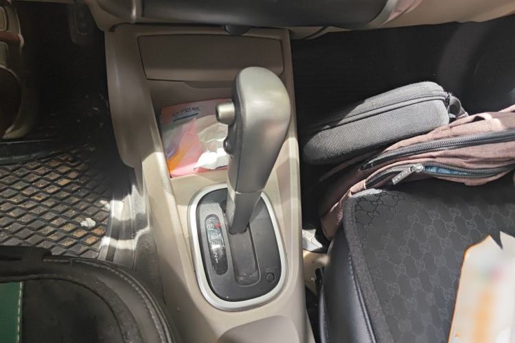 Used Venucia R50 2015 1.6L Automatic Fashion Edition