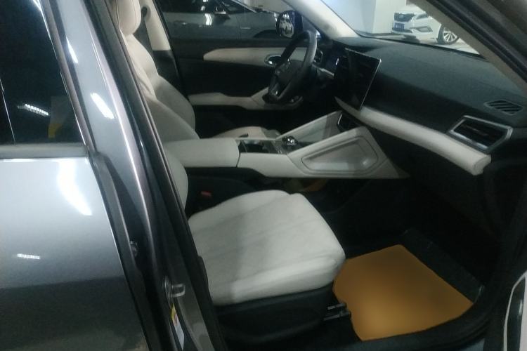 Used BYD Yuan UP 2024 401KM Leading Edition