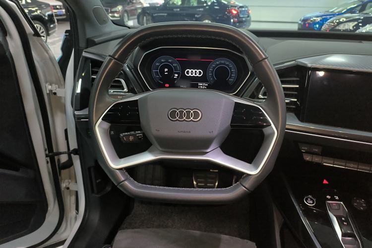 Used Audi Q4 e-tron 2022 50 e-tron quattro Creation Edition Steering Wheel