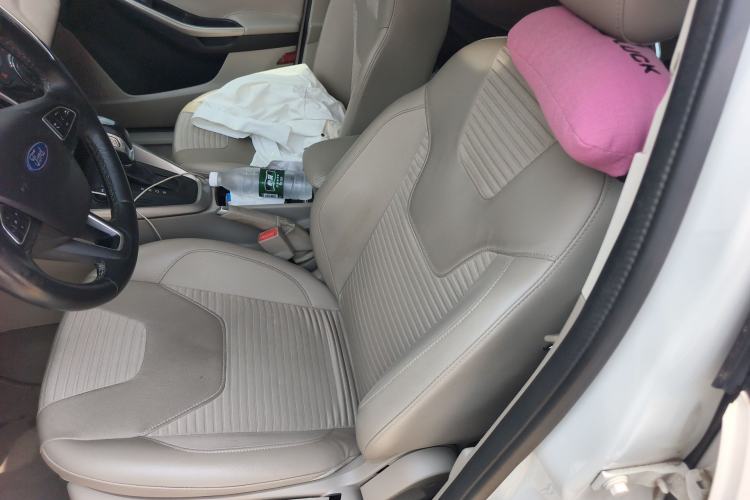 Used Ford Focus 2015 Hatchback 1.6L Automatic Fashion Edition Left Front Seat