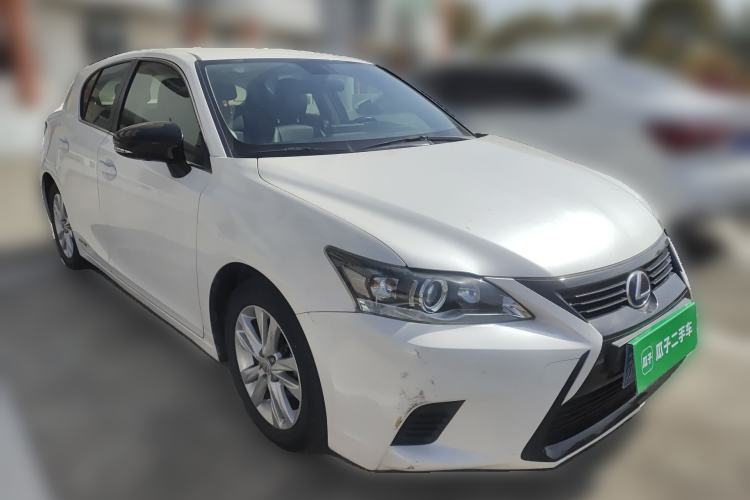 Used Lexus CT 2014 CT200h Elite Edition Monochrome Front Right 45 Deg
