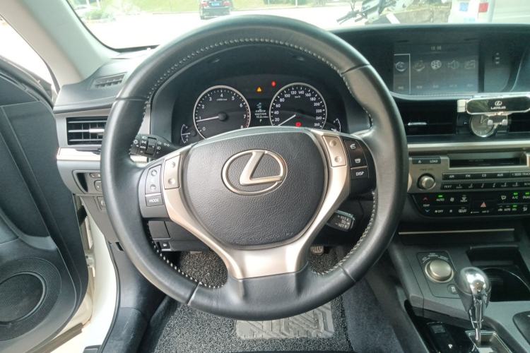 Used Lexus ES 2014 250 Elite Edition Steering Wheel