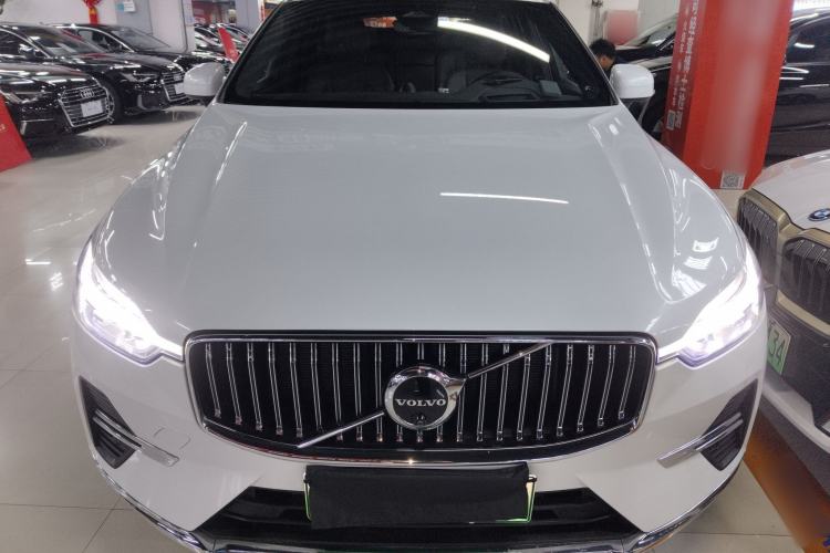 Used Volvo XC60 New Energy 2024 T8 Plug-in Hybrid Long-Range All-Wheel Drive Smart Luxury Edition Front