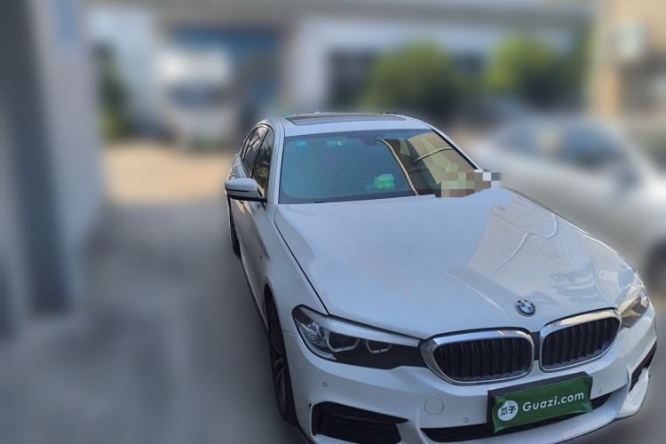 Used BMW 5 Series 2018 525Li M Sport Package Front Right 45 Deg