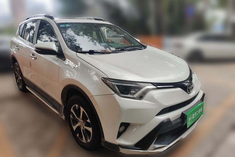 Used Toyota RAV4 2019 2.0L CVT Two-Wheel Drive Comfort Edition China VI Standard Front Right 45 Deg