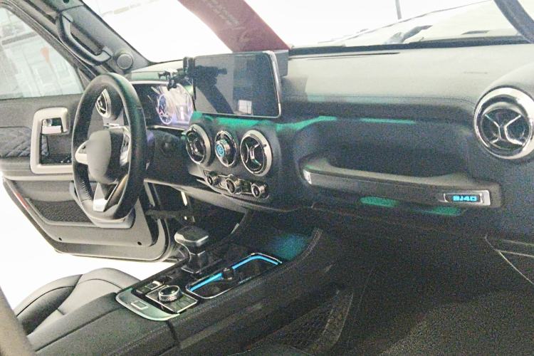 Used BAIC Off-Road BJ40 2024 2.0D Blade Hero Glory Edition Center Console