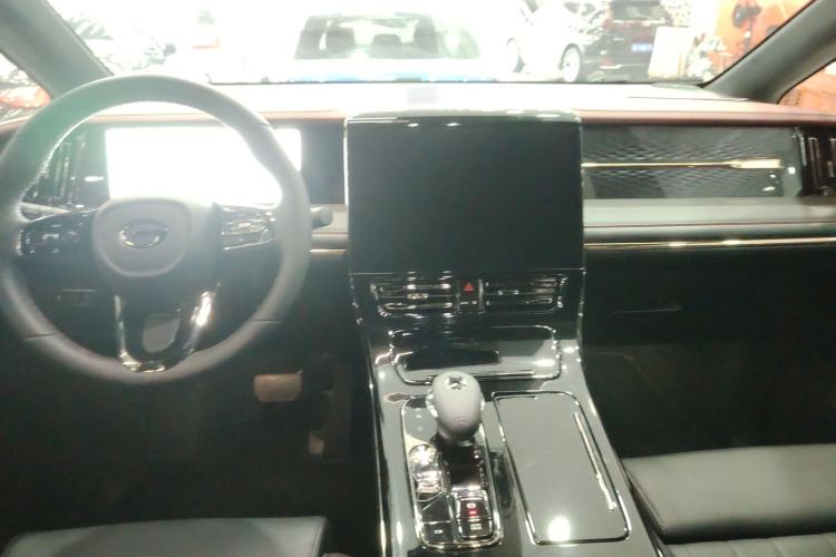 Used GAC Trumpchi M8 2025 Zongshi Series Super Hybrid Edition
